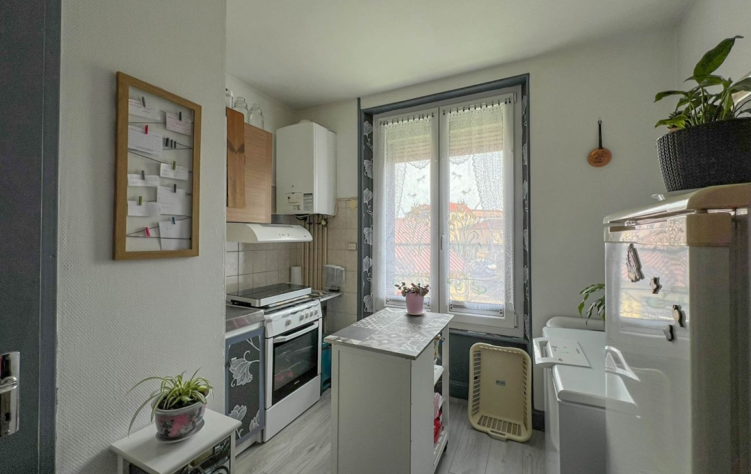 CABINET DE L'ILE : Immeuble | JARNY (54800) | 278 m2 | 189 000 € 
